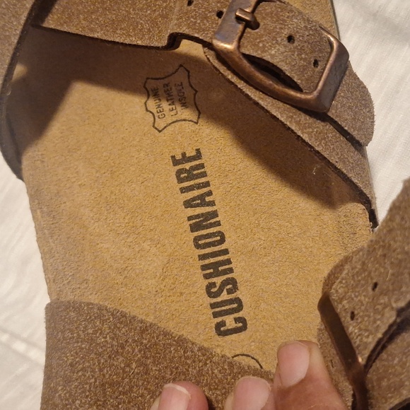 Cushionaire Brown Sandals with Buckle Straps Size7W - Picture 2 of 8